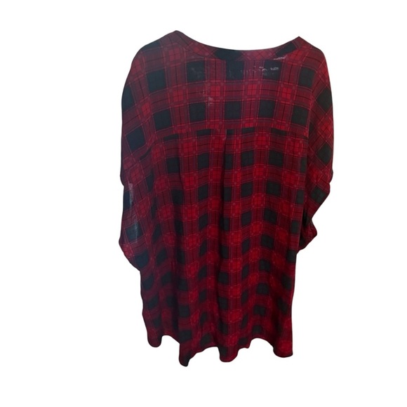 Torrid Red Plaid Short Sleeve Button Down Red Black Size 4/4X - Picture 2 of 6